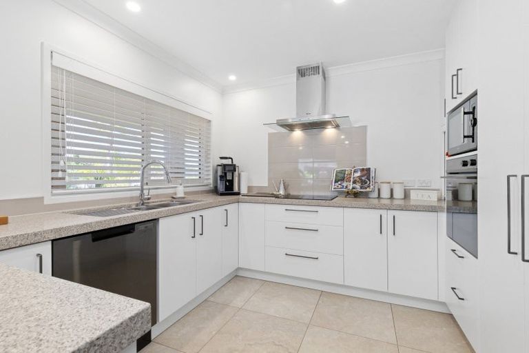 Photo of property in 15 Evans Court, Pukekohe, 2120