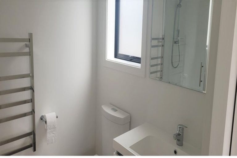 Photo of property in 11/27 Main Road, Wainuiomata, Lower Hutt, 5014