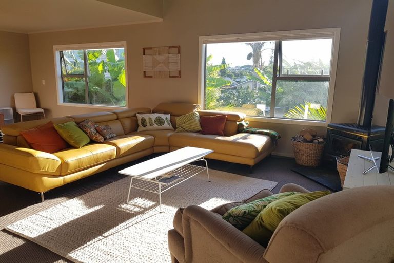 Photo of property in 56 The Circle, Manly, Whangaparaoa, 0930