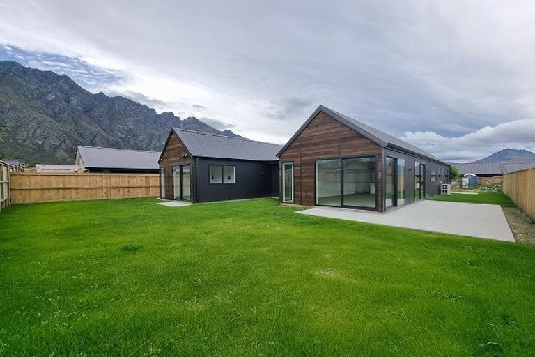 Photo of property in 36 Corriedale Road, Jacks Point, 9371