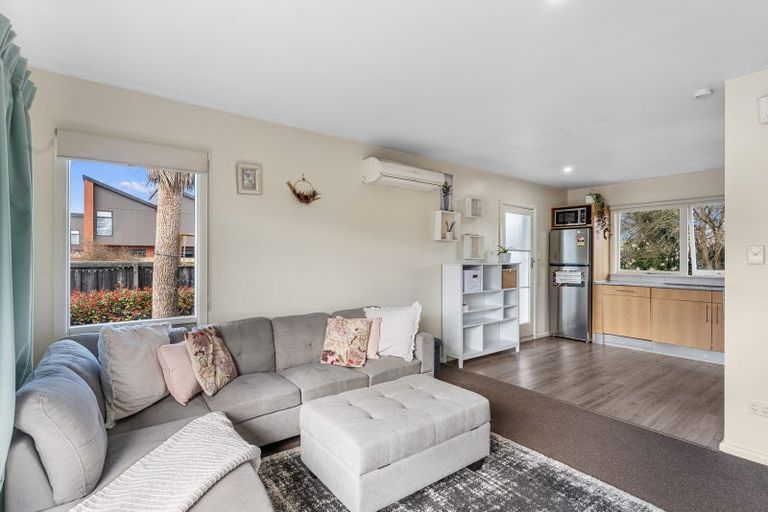 Photo of property in 2/57 Edward Avenue, Edgeware, Christchurch, 8013