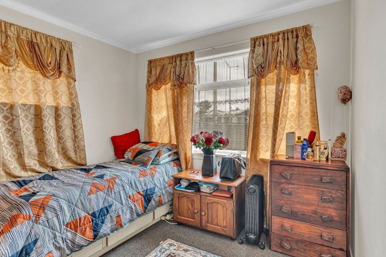 Photo of property in 412 Main North Road, Redwood, Christchurch, 8051