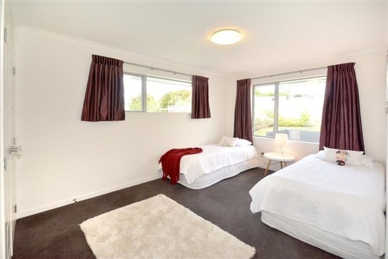 Photo of property in 24 Sunninghurst Drive, Fairfield, Dunedin, 9018