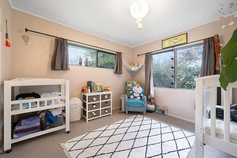 Photo of property in 2/37 Seabrook Avenue, New Lynn, Auckland, 0600