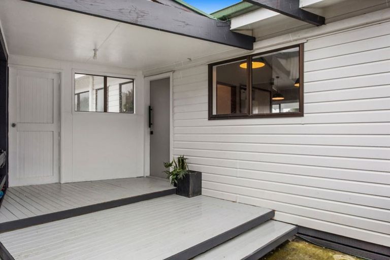 Photo of property in 15 Kauri Street, Edgecumbe, 3120