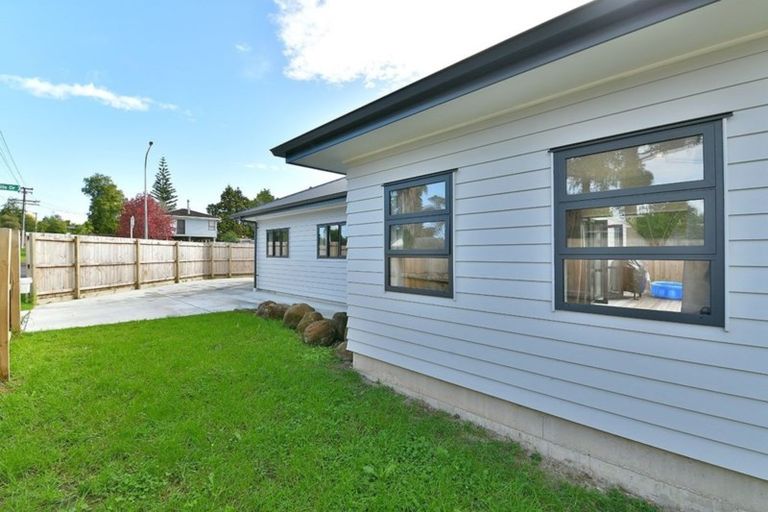 Photo of property in 294 Royal Road, Massey, Auckland, 0614