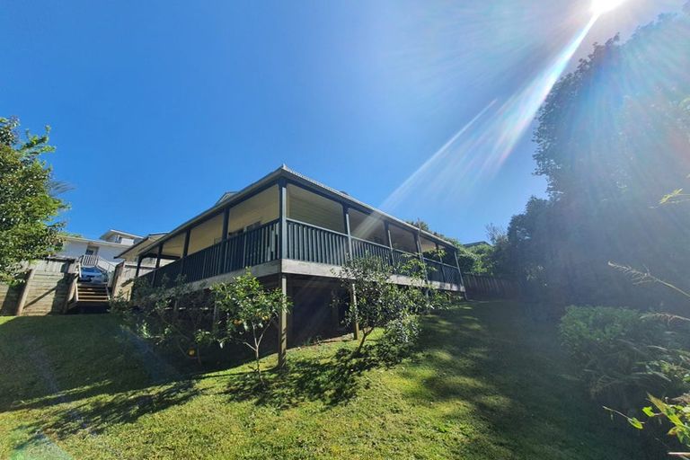 Photo of property in 25 Glenfern Road, Mellons Bay, Auckland, 2014