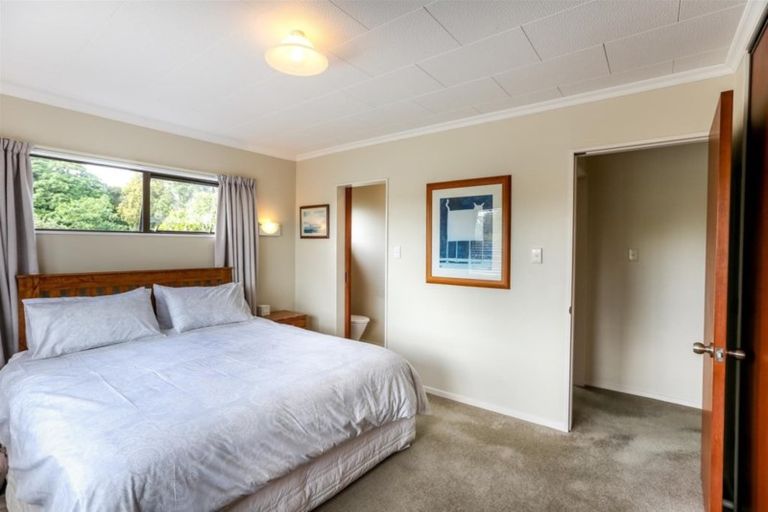 Photo of property in 18 Hickford Place, Okato, 4335