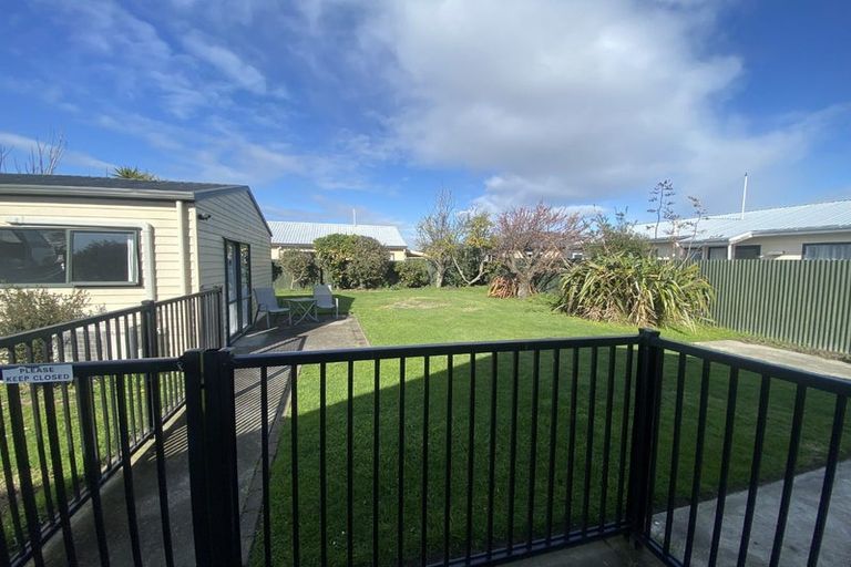 Photo of property in 11 Jeffares Place, Taradale, Napier, 4112