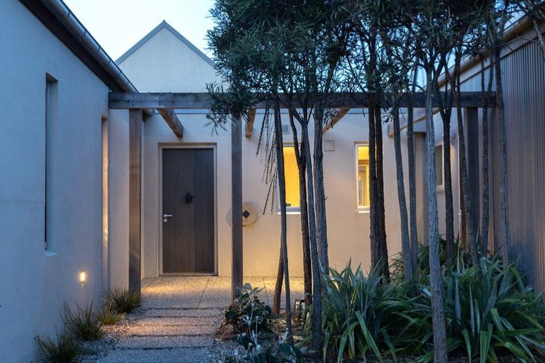 Photo of property in 24 Briar Bank Drive, Wanaka, 9305