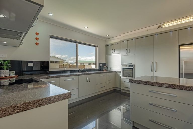 Photo of property in 28 Thomas Place, Foxton Beach, Foxton, 4815