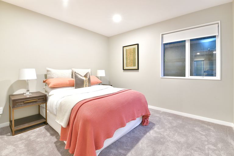 Photo of property in 12 Seaview Crescent, Hatfields Beach, Orewa, 0931