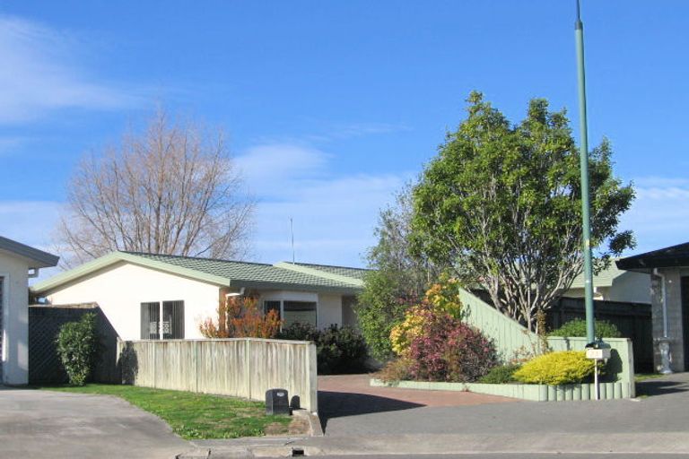 Photo of property in 23 Bucksburn Place, Greenmeadows, Napier, 4112
