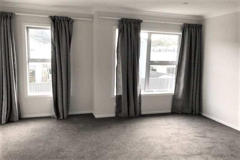 Photo of property in 12 Taiko Place, Kenepuru, Porirua, 5022