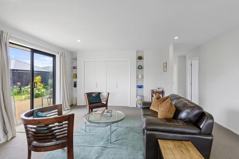 Photo of property in 16 Cressy Place, Darfield, 7510