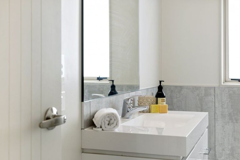 Photo of property in 208 Ballintoy Park Drive, Welcome Bay, Tauranga, 3175