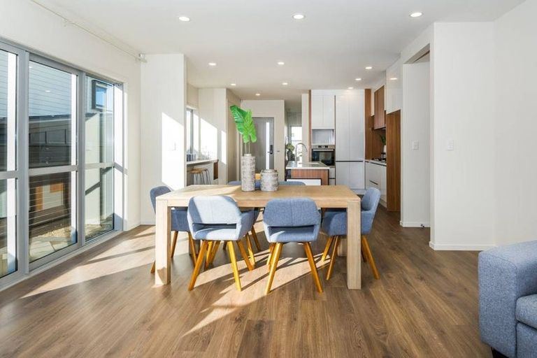 Photo of property in 17 Tihema Lane, Westgate, Auckland, 0614