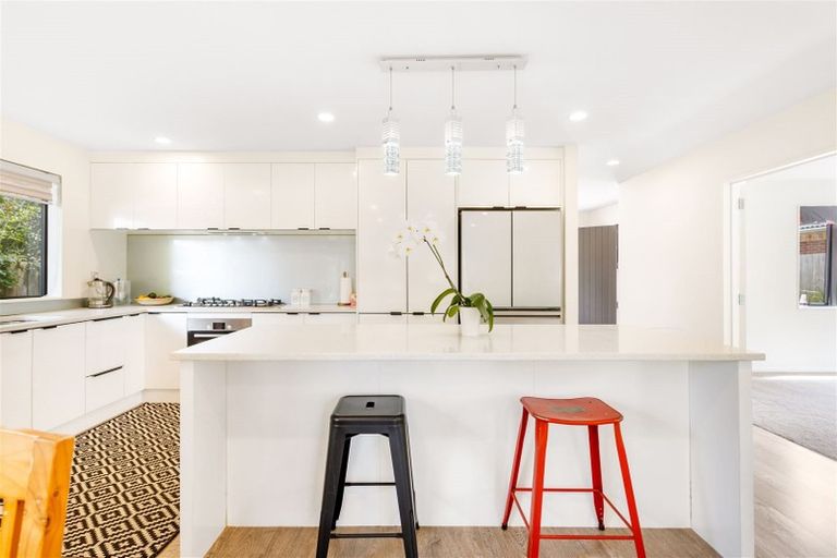 Photo of property in 14 Kotuku Street, Te Atatu Peninsula, Auckland, 0610