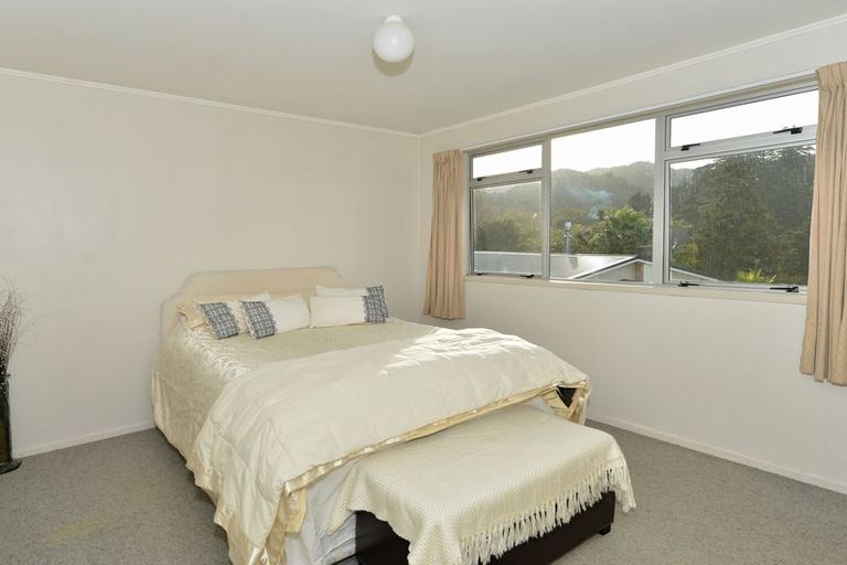 Photo of property in 13 Willow Place, Horahora, Whangarei, 0110