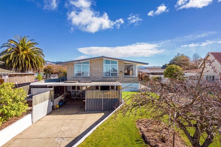 Photo of property in 50 Rhodes Street, Waimate, 7924