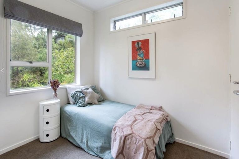 Photo of property in 2/20 Hinau Street, New Lynn, Auckland, 0600