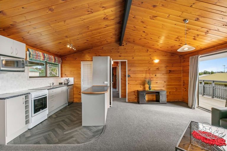 Photo of property in 50 Cumberland Crescent, Welcome Bay, Tauranga, 3112