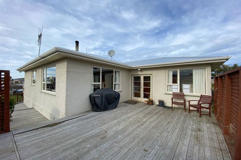 Photo of property in 37 Mersey Street, South Hill, Oamaru, 9400