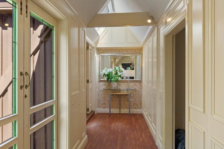 Photo of property in 9 Karaka Grove, Waikanae, 5036