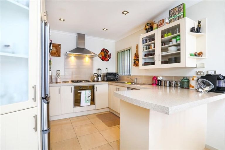 Photo of property in 7a Withers Road, Glen Eden, Auckland, 0602