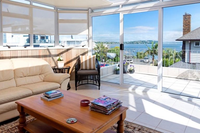 Photo of property in 2/9 Takutai Avenue, Bucklands Beach, Auckland, 2012