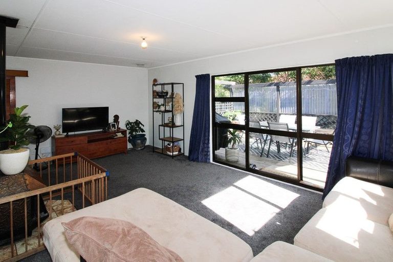 Photo of property in 28 King Street, Carterton, 5713
