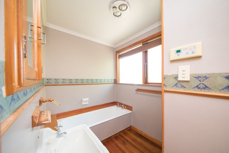 Photo of property in 580 Ferguson Street, Terrace End, Palmerston North, 4410