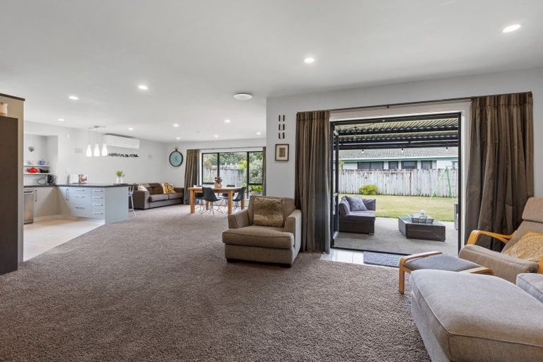 Photo of property in 10c Virginia Place, Whalers Gate, New Plymouth, 4310