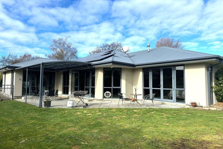 Photo of property in 65 Main North Road, Geraldine, 7930