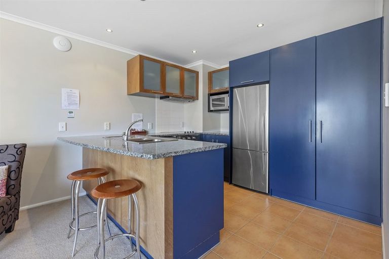 Photo of property in 409/178 Marine Parade, Mount Maunganui, 3116