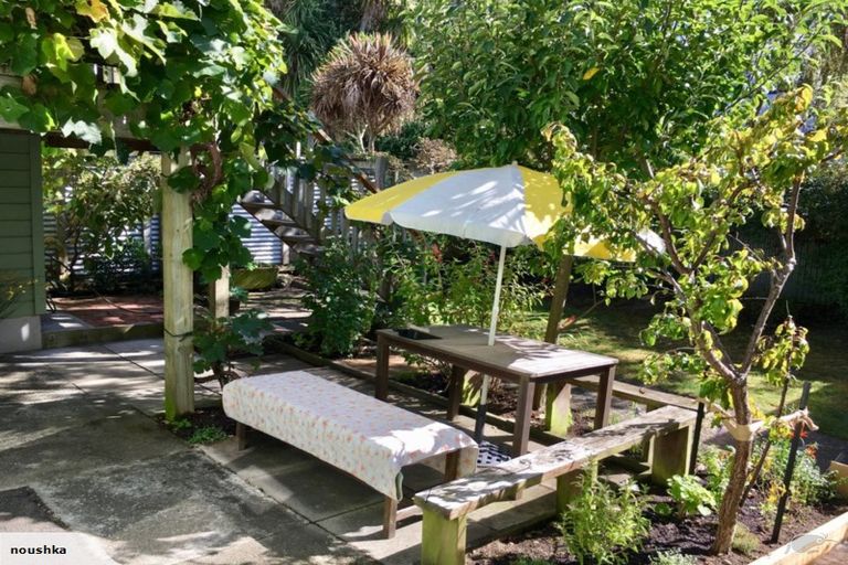 Photo of property in 32 Aro Street, Aro Valley, Wellington, 6021