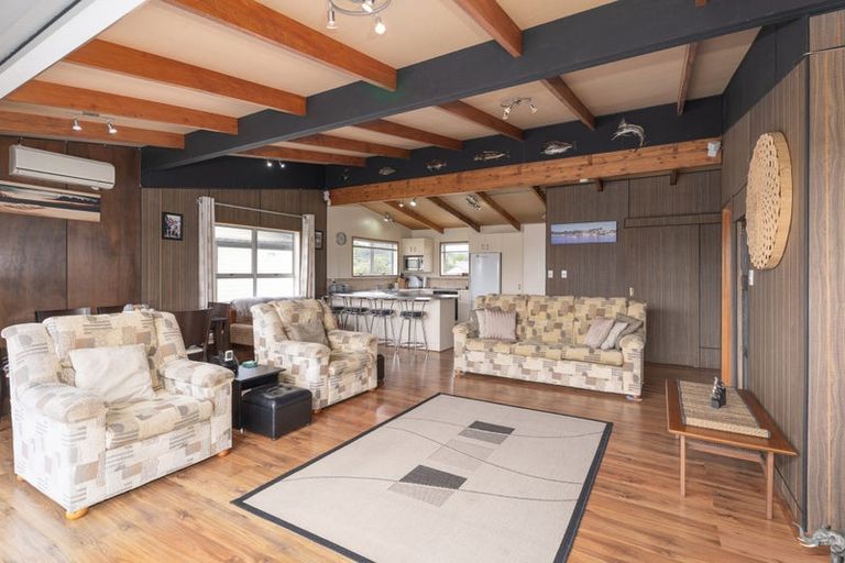 Photo of property in 8 Oyster Drive, Cooks Beach, Whitianga, 3591