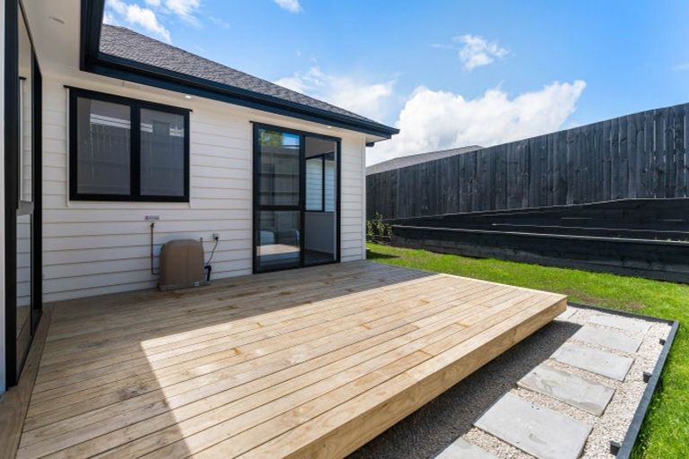 Photo of property in 4 Dame Nganeko Drive, Glenbrook, 2681