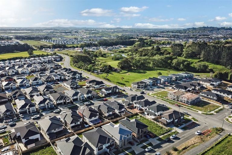 Photo of property in 4 Demeter Street, Flat Bush, Auckland, 2019