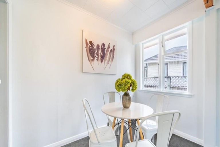 Photo of property in 11 Montgomery Crescent, Clouston Park, Upper Hutt, 5018