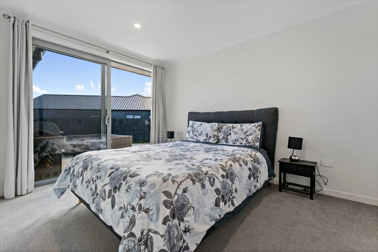 Photo of property in 5 Syrah Grove, Te Kauwhata, 3710