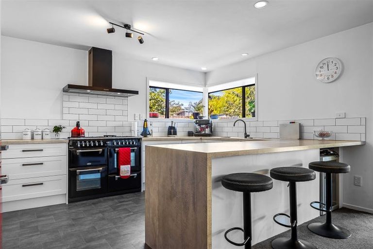 Photo of property in 12 Dunbarton Street, Redwood, Christchurch, 8051