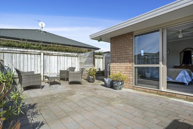 Photo of property in 100 Cedar Drive, Paraparaumu Beach, Paraparaumu, 5032