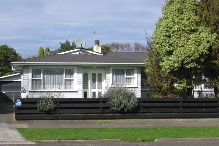 Photo of property in 28 Slacks Road, Awapuni, Palmerston North, 4412