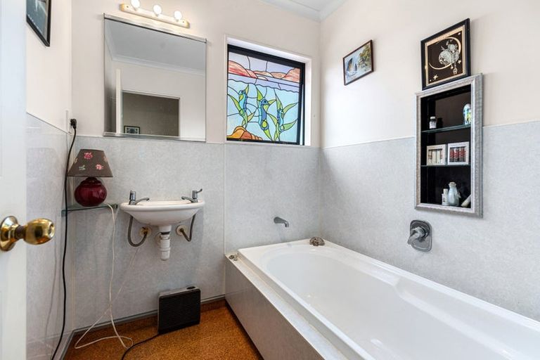 Photo of property in 83 Simpson Road, Papamoa Beach, Papamoa, 3118