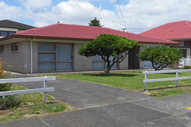 Photo of property in 2/480 Great South Road, Papatoetoe, Auckland, 2025