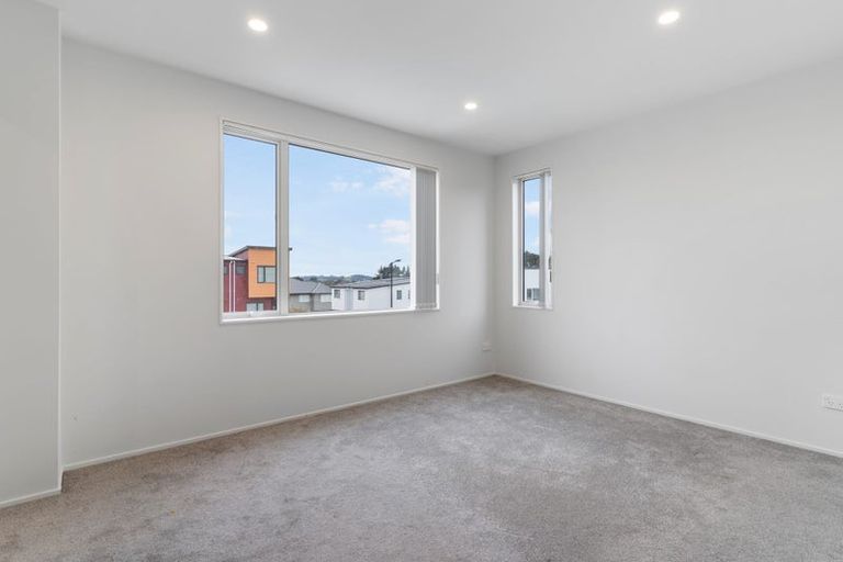 Photo of property in 5b Poruru Close, Papakura, 2110