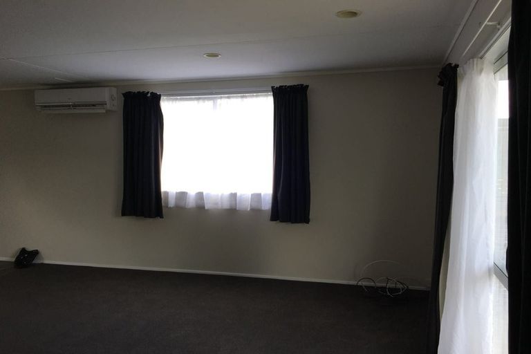 Photo of property in 30 Karen Crescent, Dinsdale, Hamilton, 3204