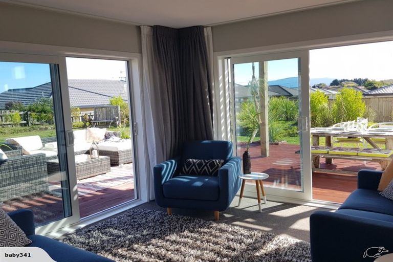 Photo of property in 1 Waipunahau Road, Waikanae, 5036