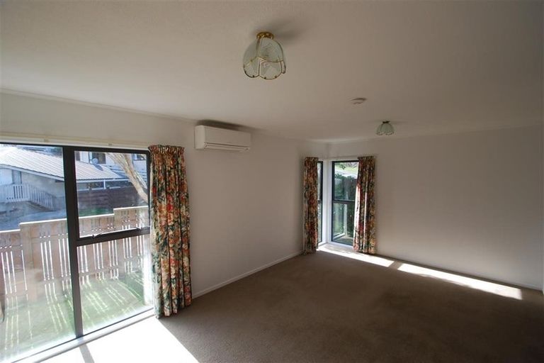 Photo of property in 36 Percy Dyett Drive, Karori, Wellington, 6012